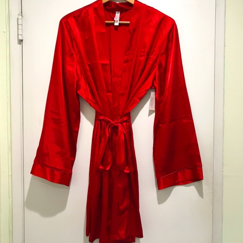 NWT Gilligan & O’Malley Sexy & Silky Red Robe